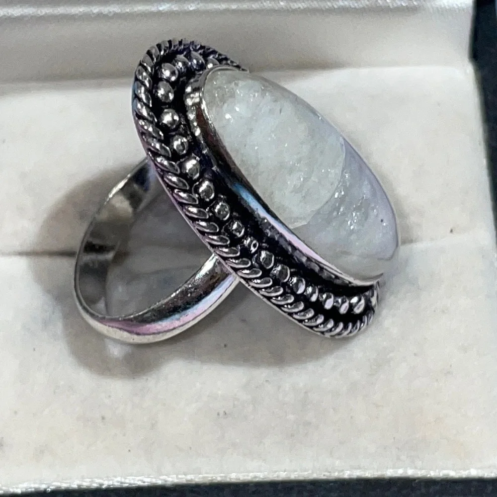 Moonstone ๐ Ring - Picture 8 of 12